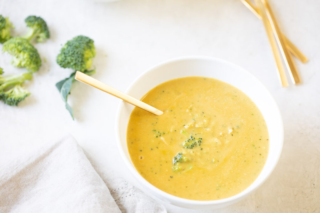 DairyFree Broccoli 'Cheddar' Soup (Paleo) Danielle Walker