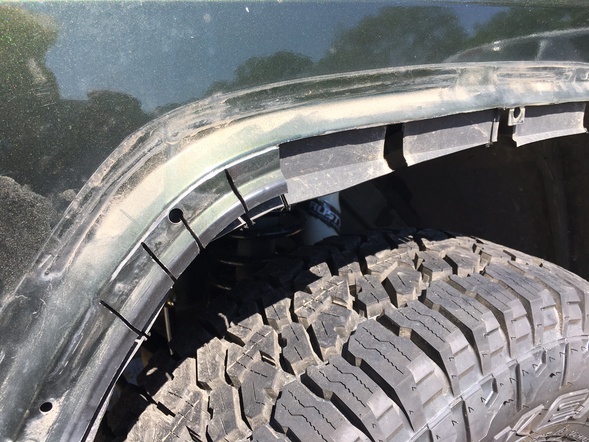 Project CheroKeeper fender trimming & hood vents Dan·nix