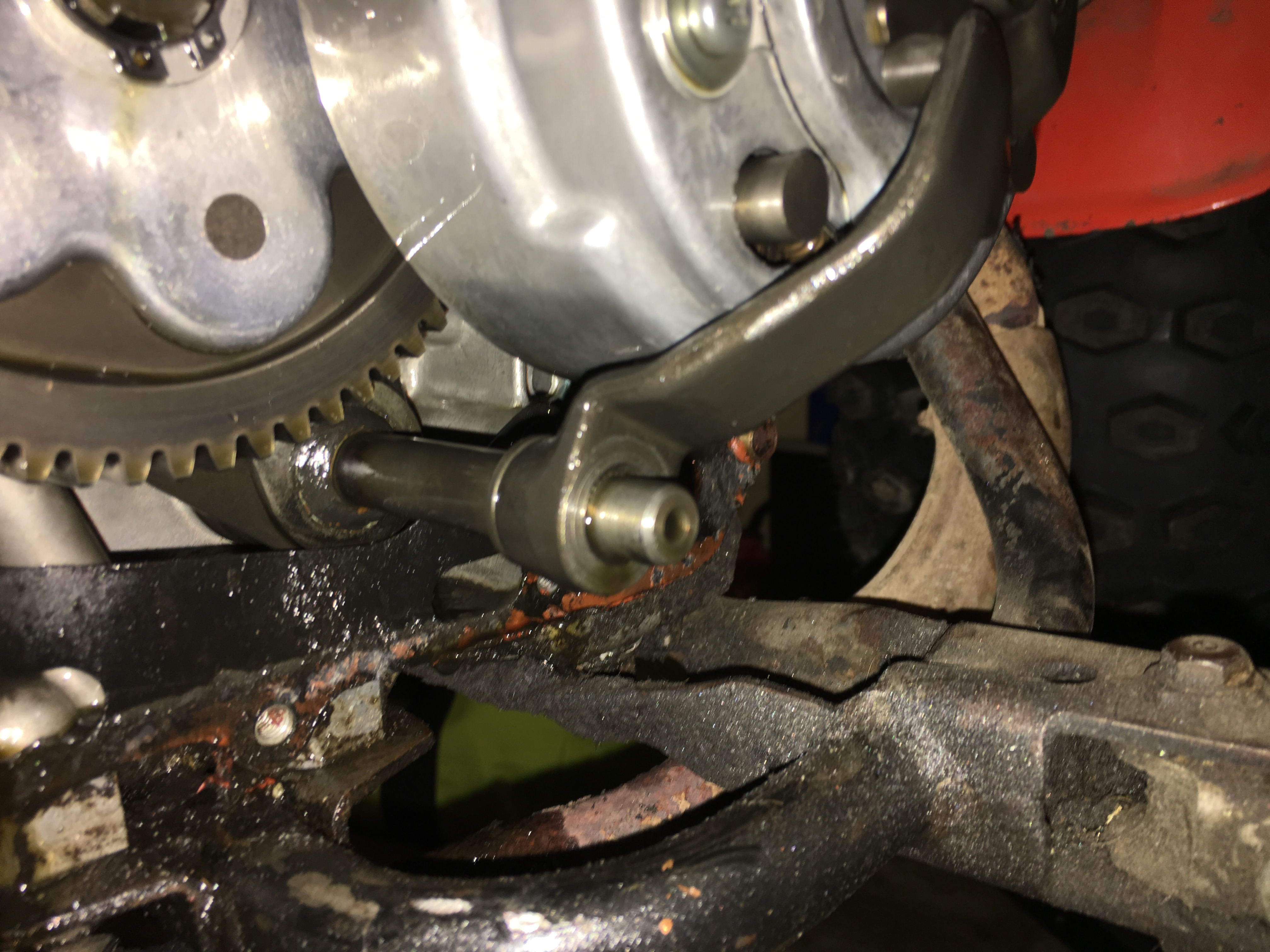 How to remove the clutch from a Honda ATC90 Dan·nix