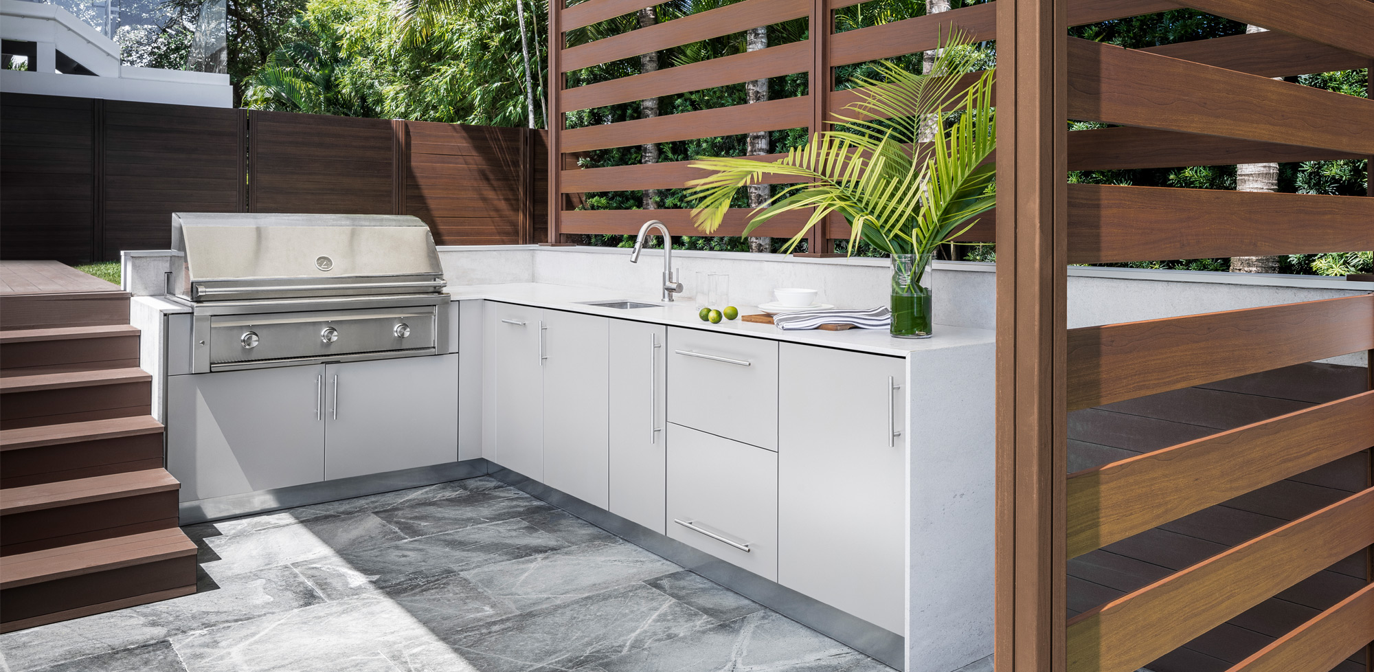 Luxury Stainless Steel Outdoor Kitchens & Danver