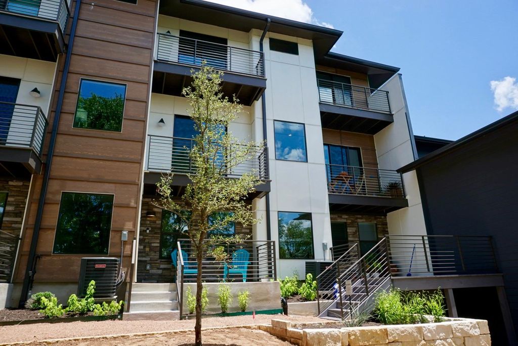 Clawson Ridge Condos Danze & Davis