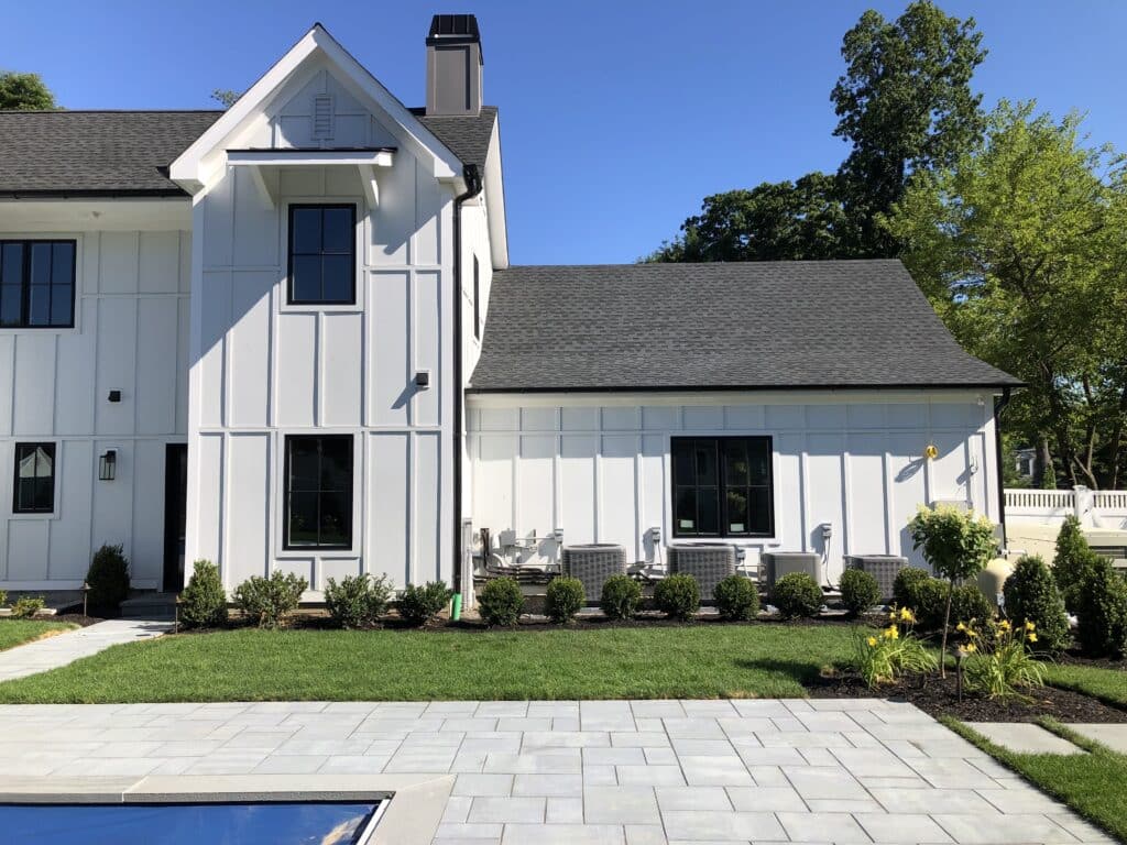 North Shore Acres Modern Farmhouse in North Shore Long Island, NY