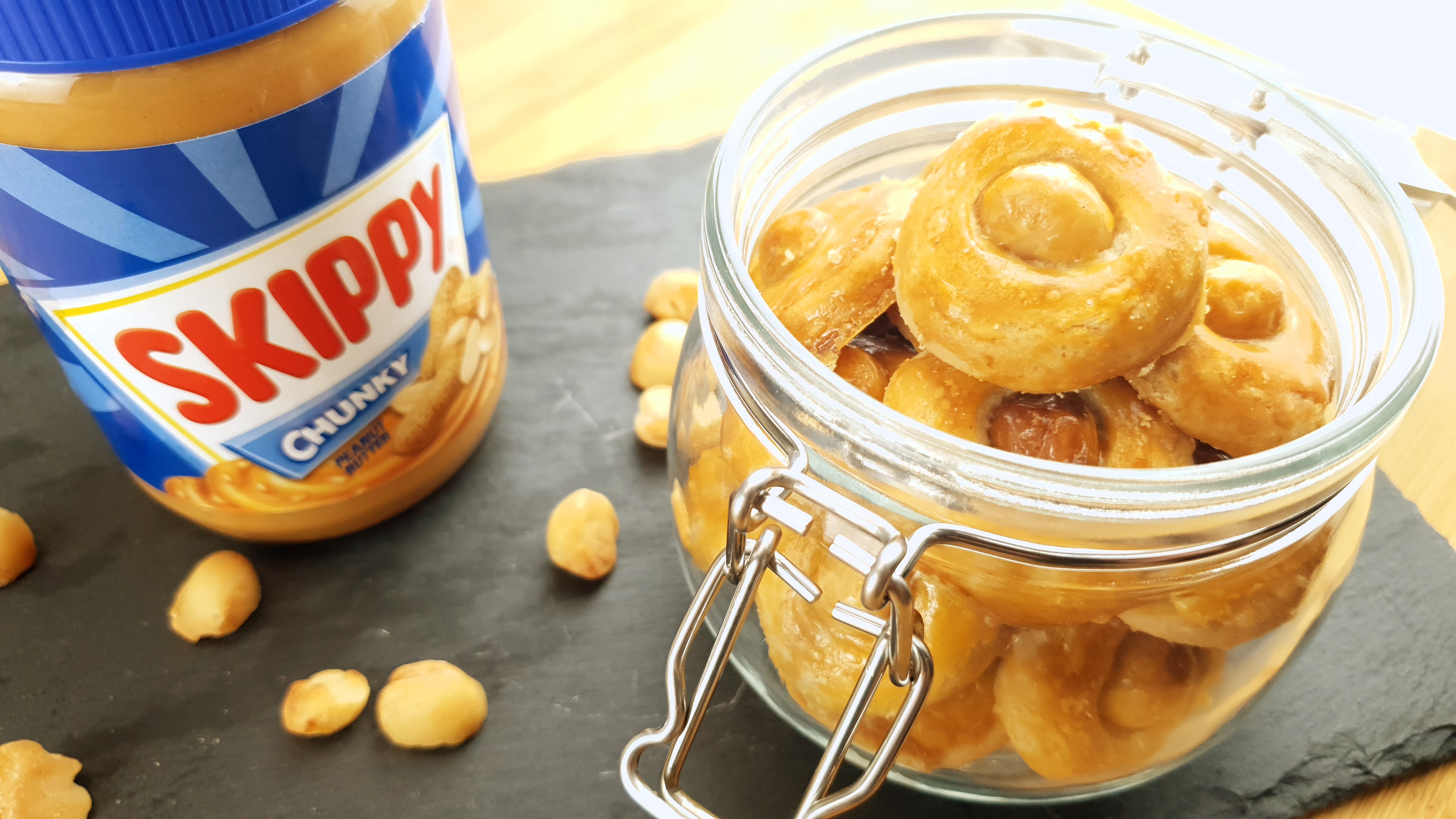 RENYAH LUMER RESEP SKIPPY PEANUT BUTTER COOKIES Dapoer Mery