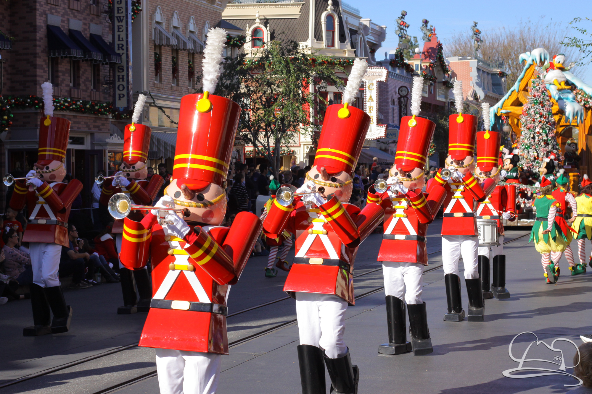 Holidays at the Disneyland Resort Returns Nov. 10, 2017-Jan. 7, 2018, with Popular Festival of