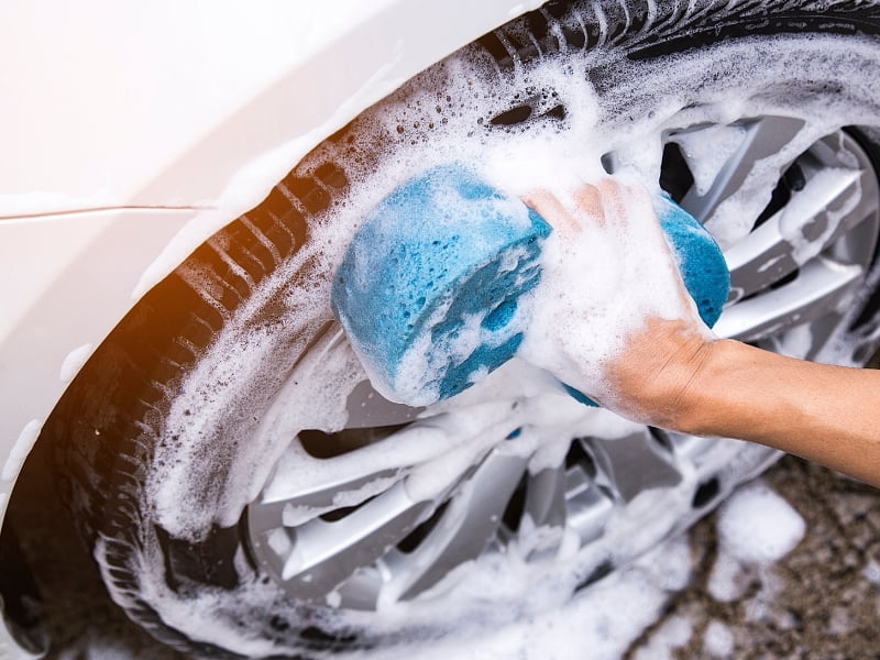 DARI Regular and premium car wash at your home in Jeddah & Riyadh