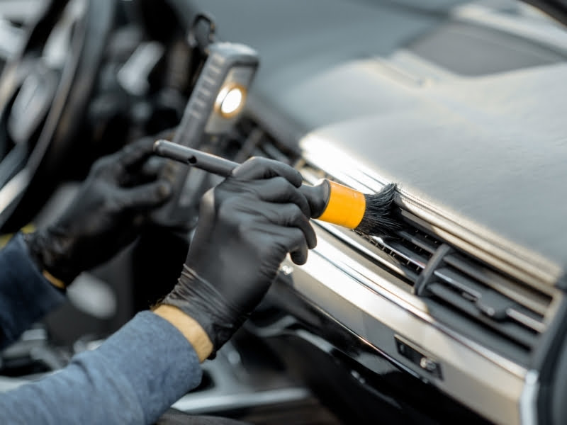 DARI Regular and premium car wash at your home in Jeddah & Riyadh