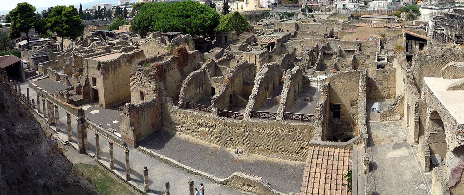 Guided tour of pompeii herculaneum and naples archaeological museum