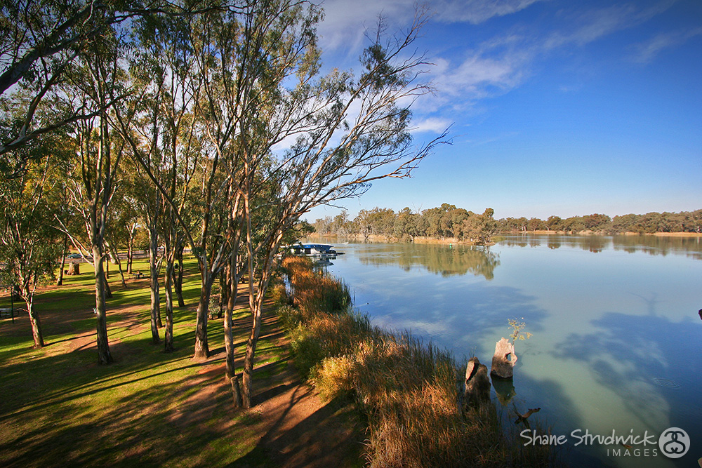 Melbourne to Murray to Mungo Drive Darling River Run