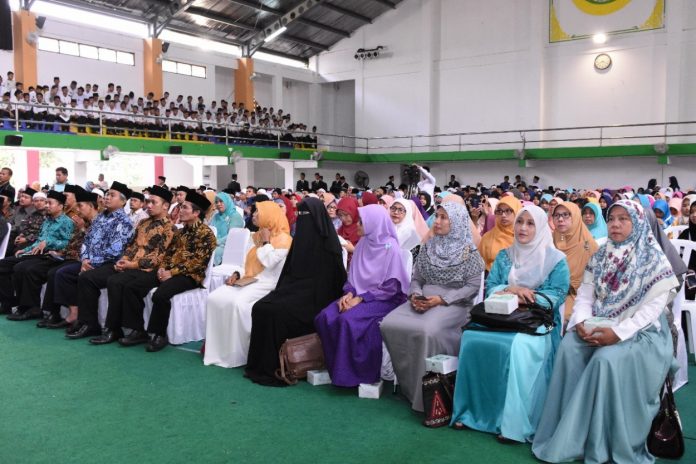 Suasana pembukaan Musabaqah Hifzhil Qur’an Tingkat Nasional Ke 3 Suasana pembukaan Musabaqah Hifzhil Qur’an Tingkat Nasional Ke 3