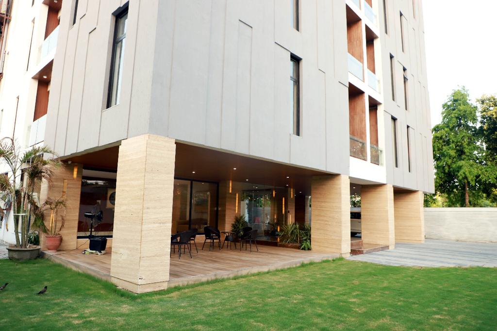 ADDRESS 73 Luxury Boutique Apartments DASCON CONSTRUCTION COMPANY