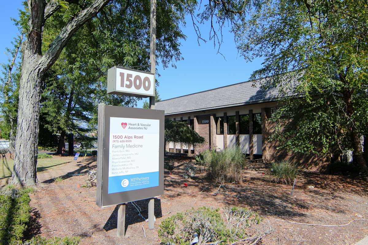 Wayne Office Alps Road / HVA Medical Group ️