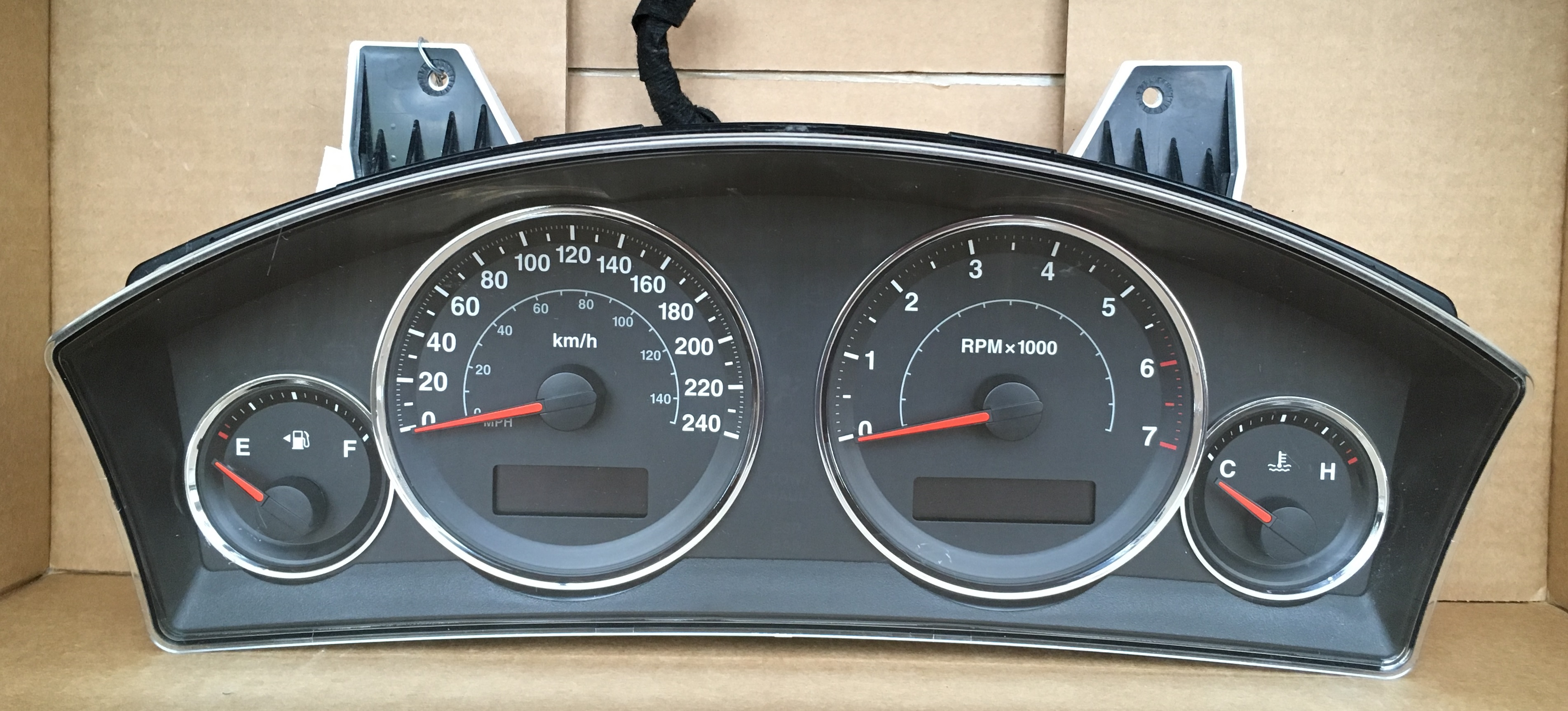 2009 JEEP GRAND CHEROKEE LAREDO USED DASHBOARD INSTRUMENT