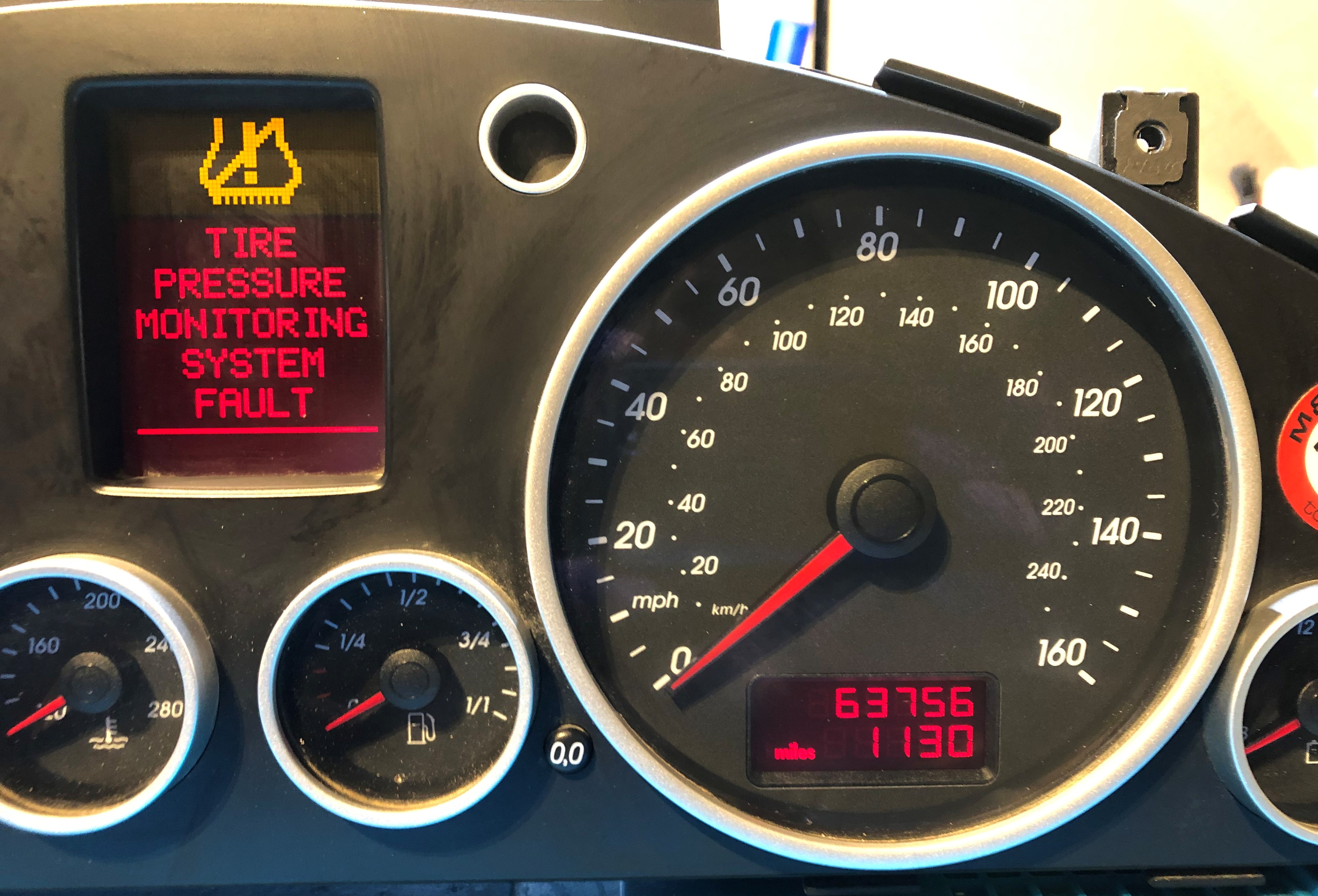 2004 VOLKSWAGEN TOUAREG USED DASHBOARD INSTRUMENT CLUSTER
