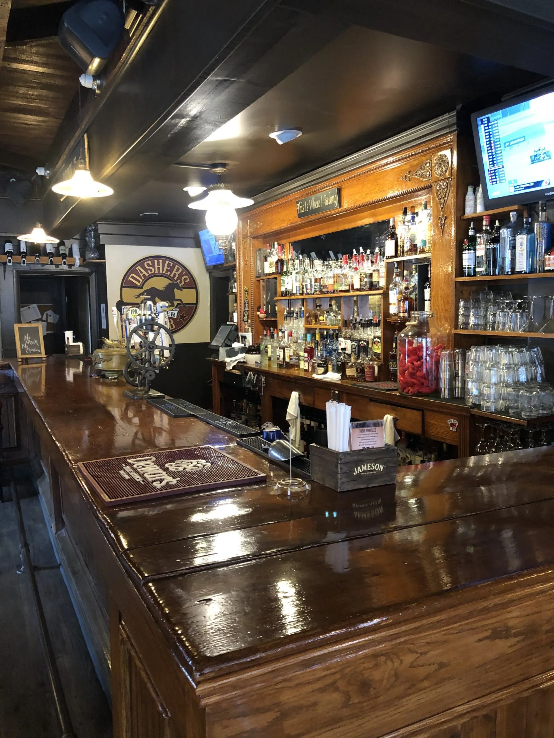 Menu Dasher's Corner Pub