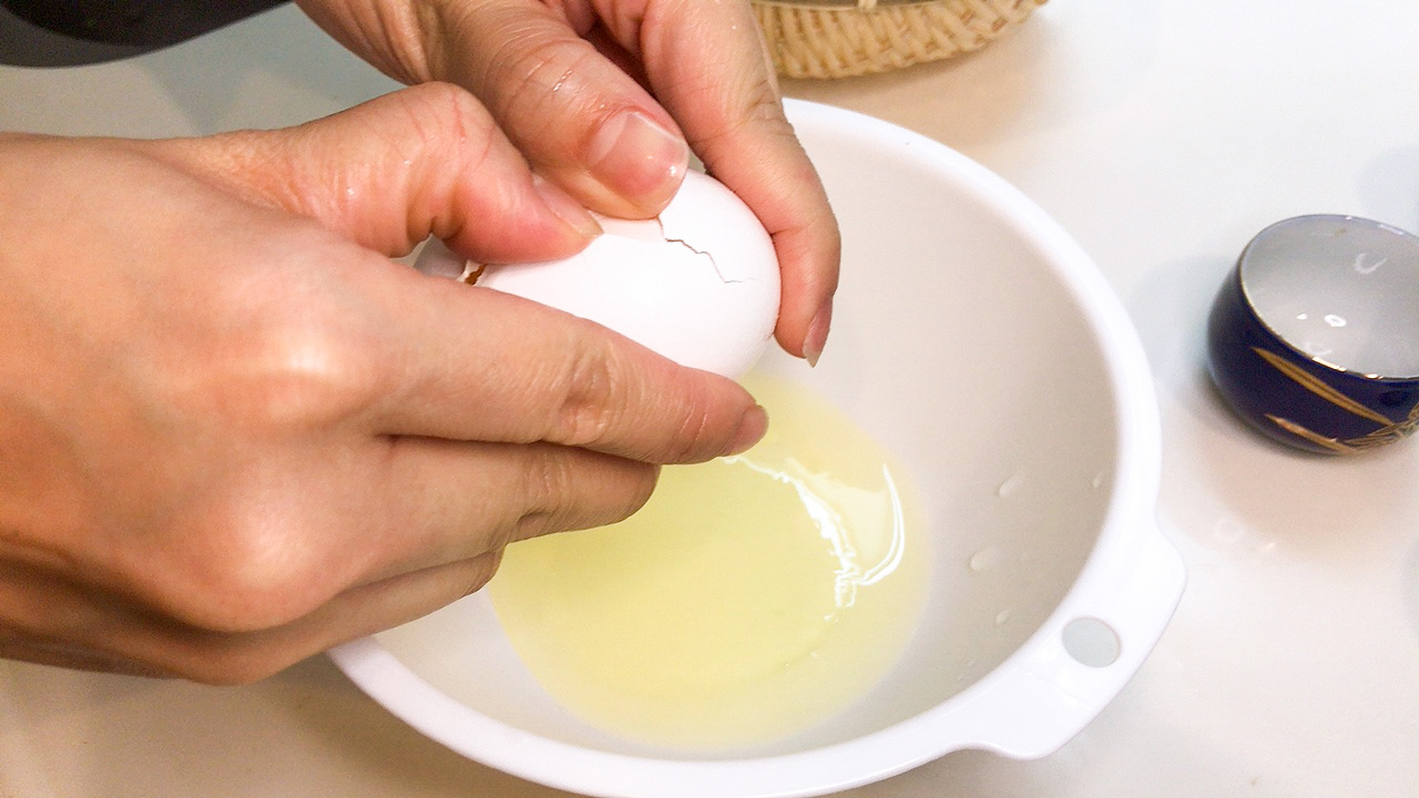 出汁醤油を使った「卵黄の醤油漬け」 出汁マスター 出汁（だし）のとりかた・レシピの情報サイト