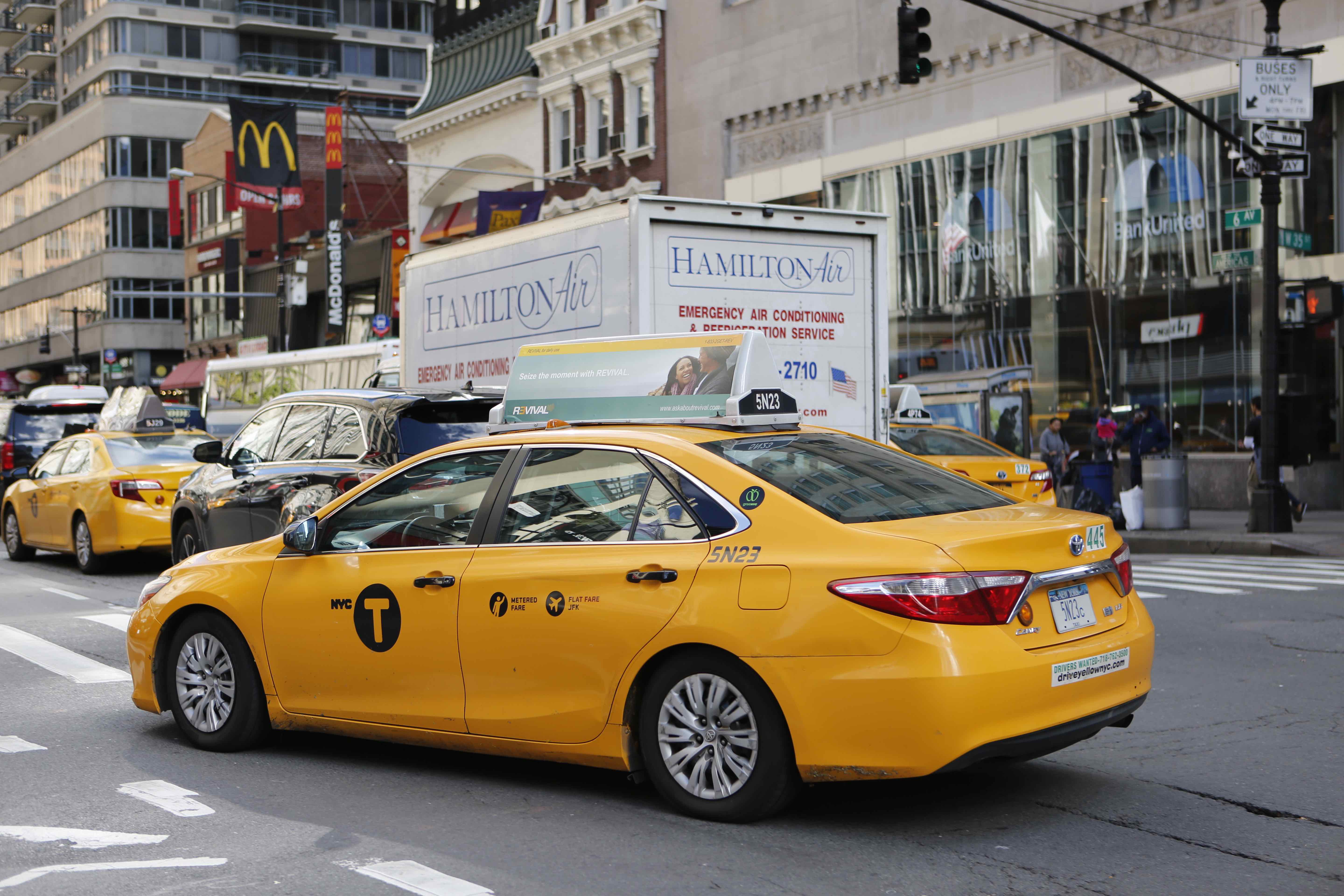 The Best Taxi Advertising Guide to Pricing and Types of Taxi Cab Ads