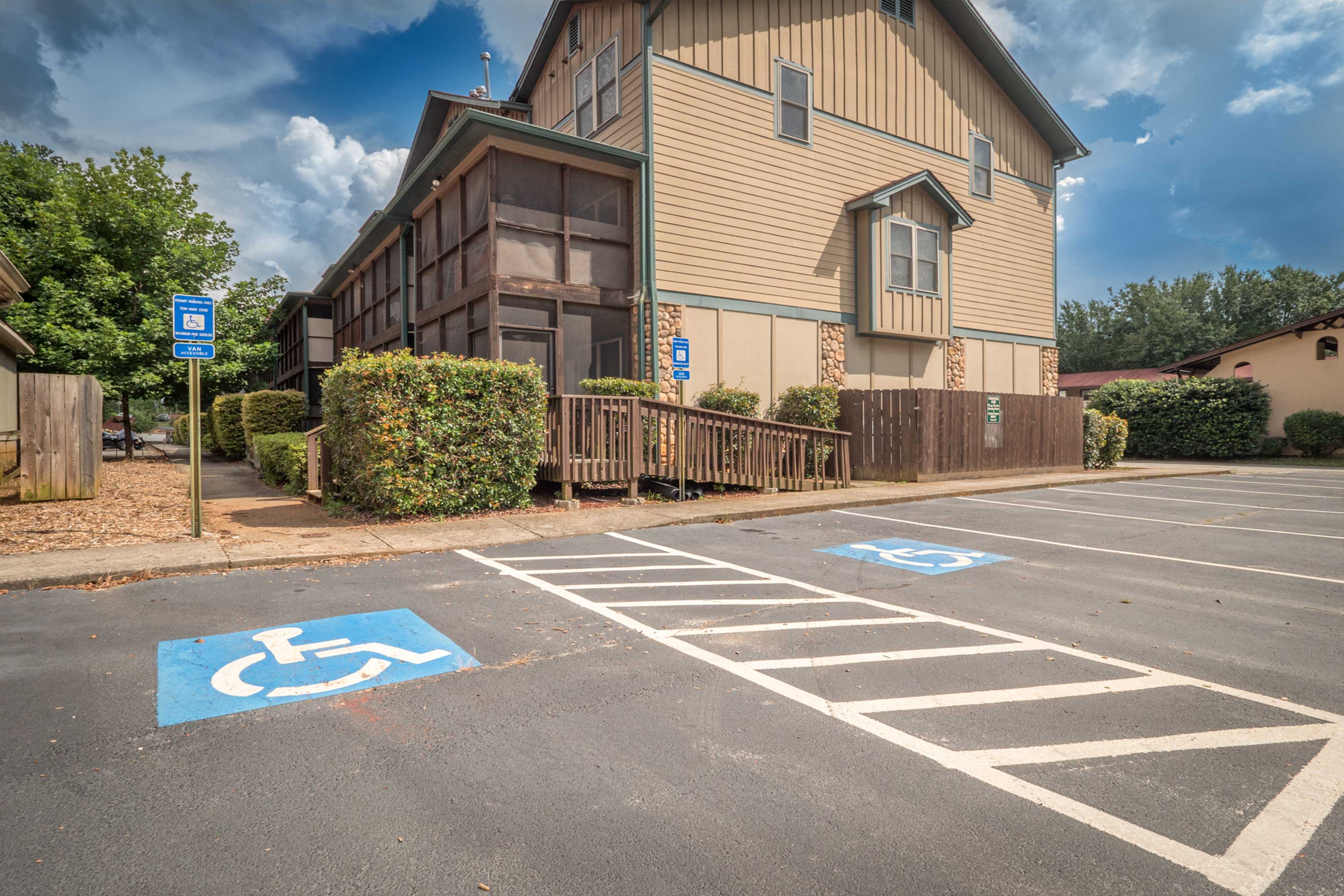 Das Tulip condo rental in Helen Vacation Rental with webcam of