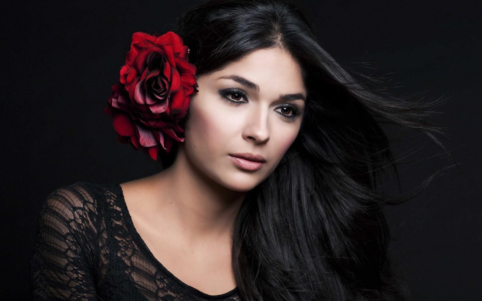 Gitana Girl HD desktop wallpaper Widescreen High Definition