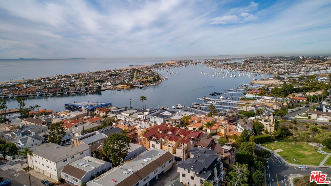 The Wealthiest Community In Orange County Corona Del Mar AC/DC Beverage