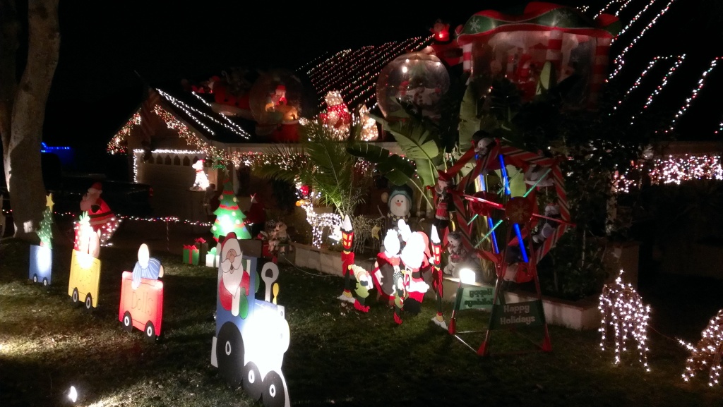 Looking For The Best Places To See Christmas Lights In Corona CA? Check