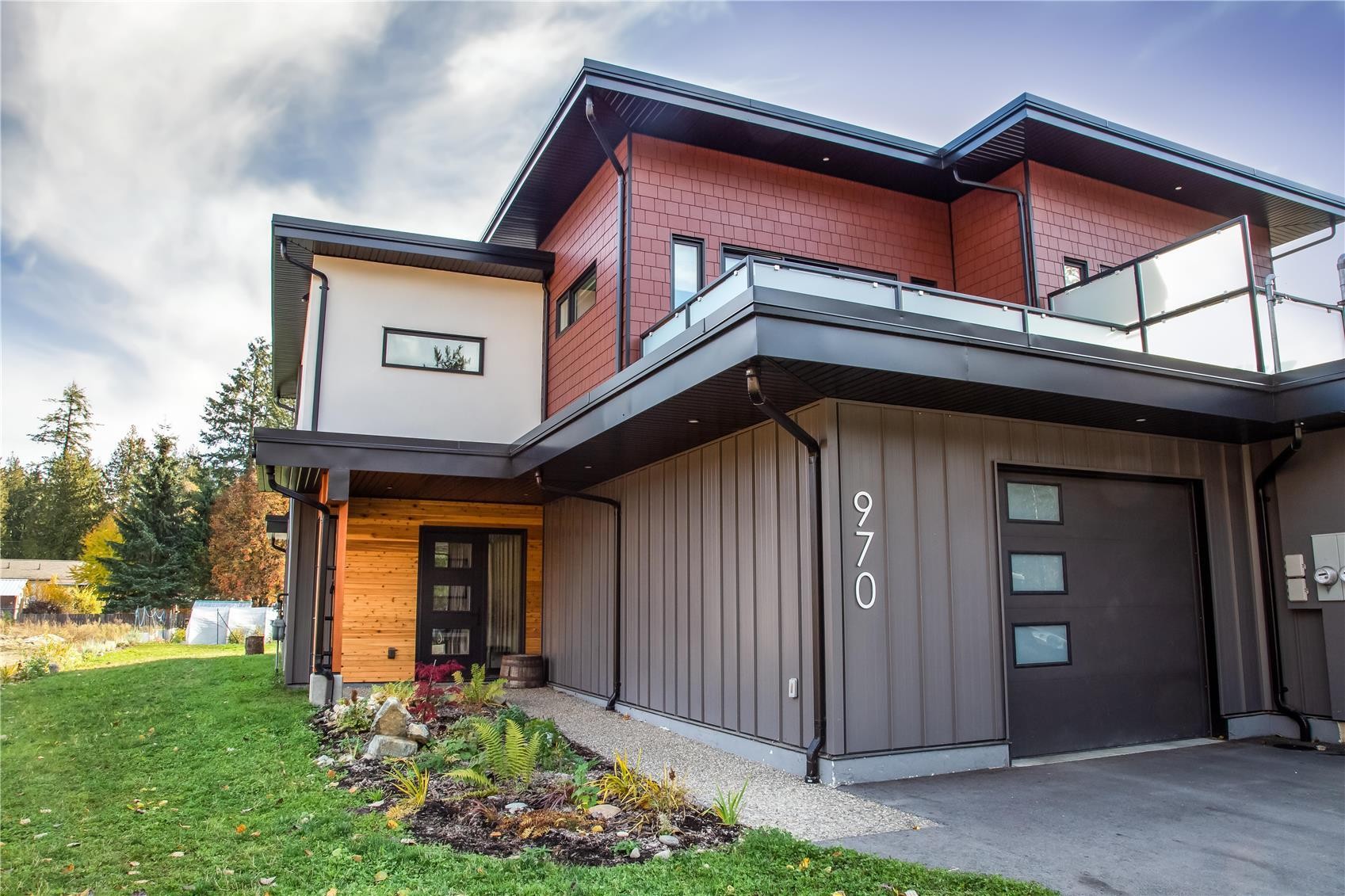 R 5634Property Details RE/MAX Revelstoke