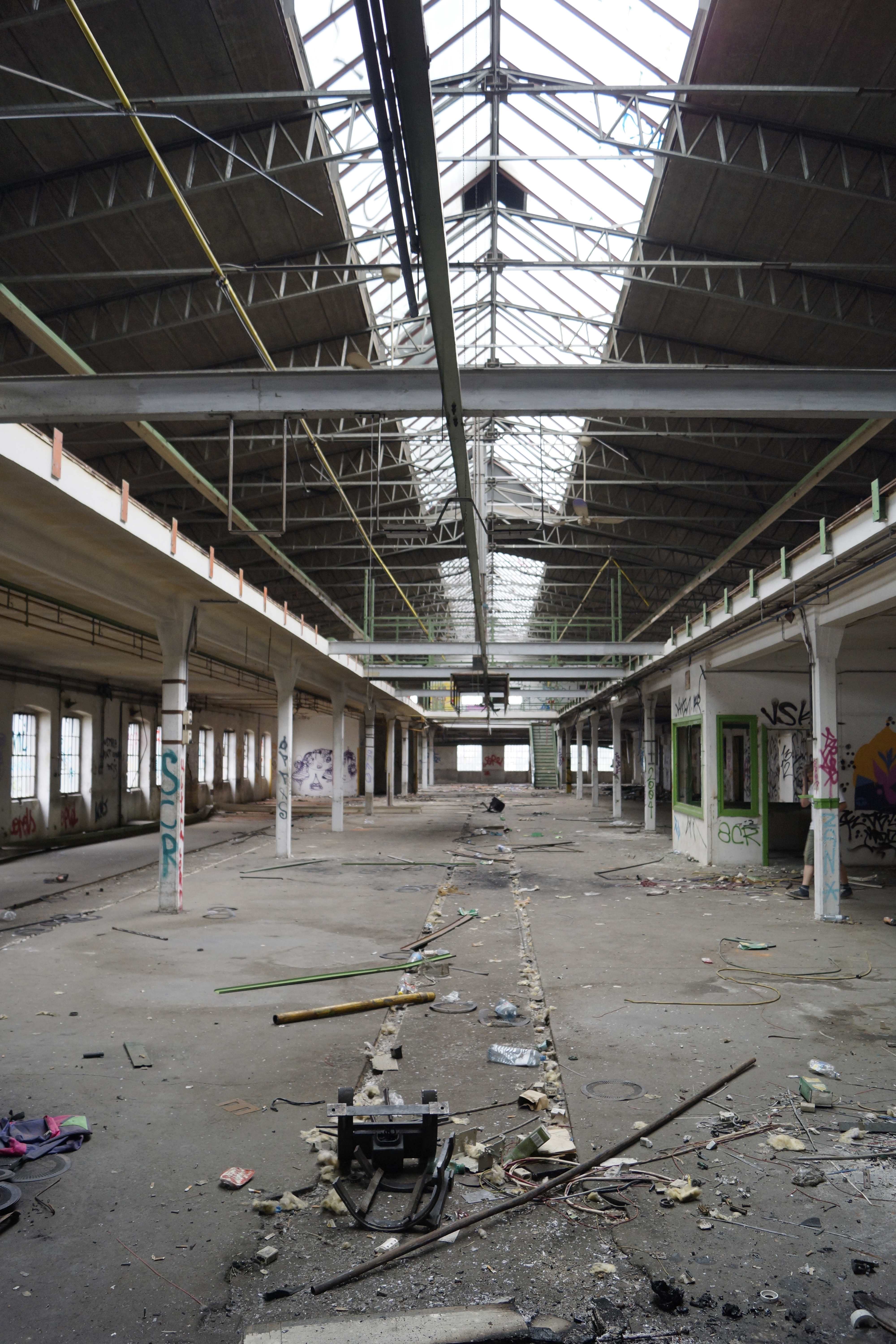 leerstehende Fabrik in Wien Artwork Galerie MacTechNews.de