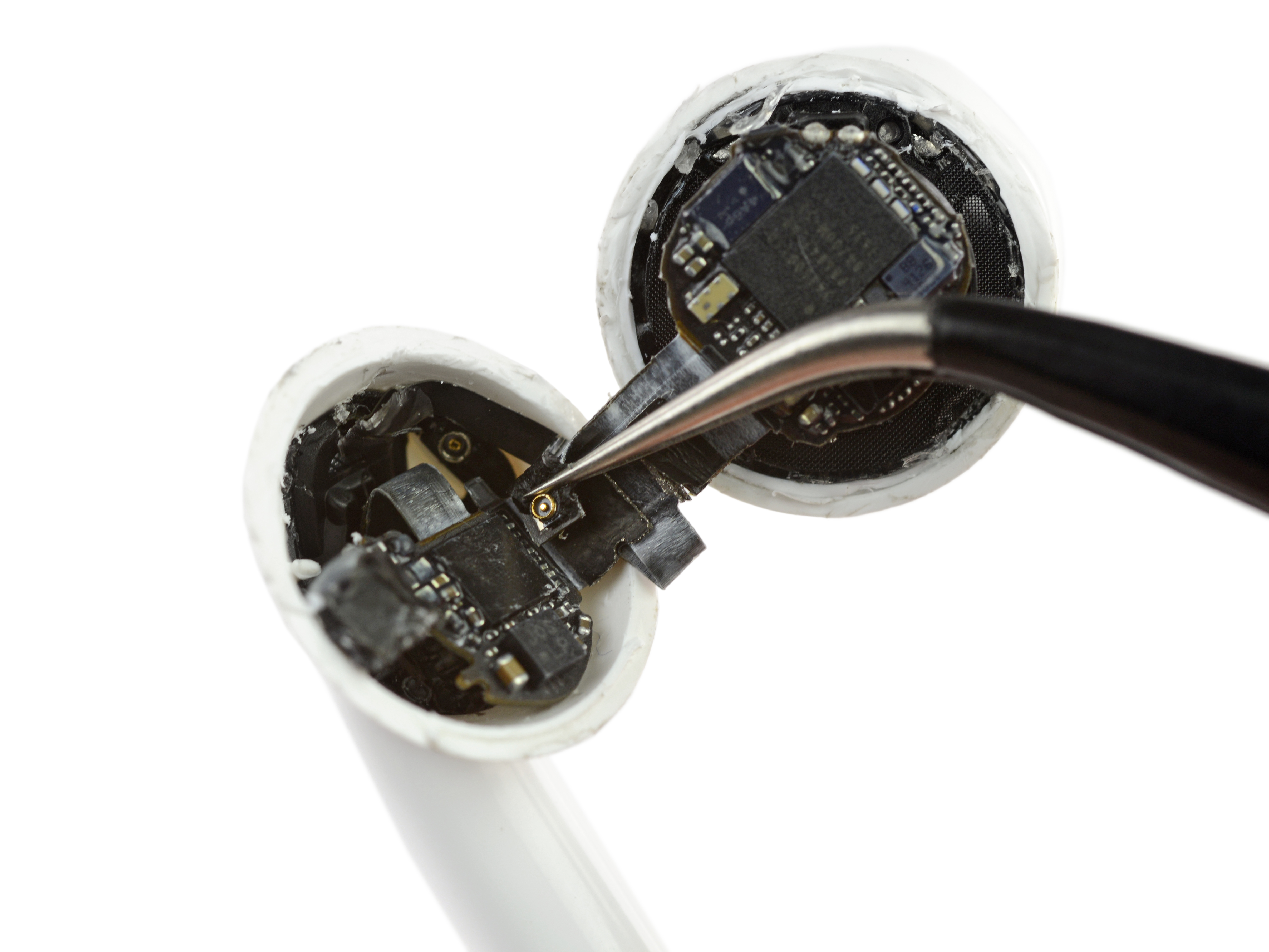 Teardown AirPods zerlegt Reparatur kaum möglich News MacTechNews.de
