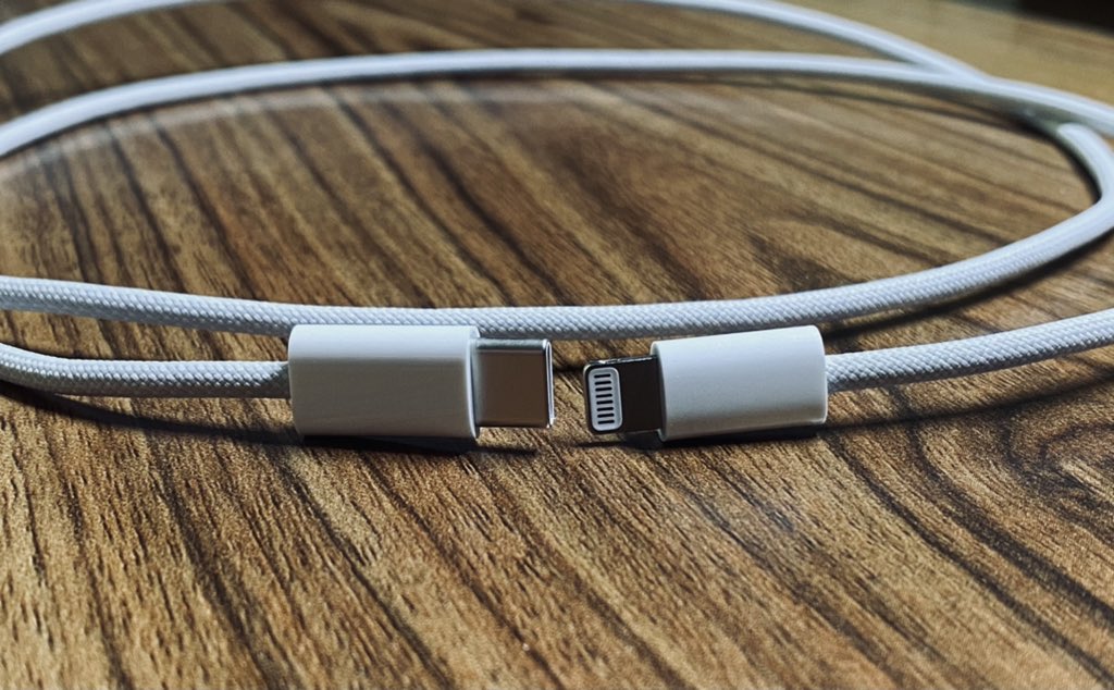 Fotos zeigen Apples stabilere Ladekabel für das iPhone 12 News