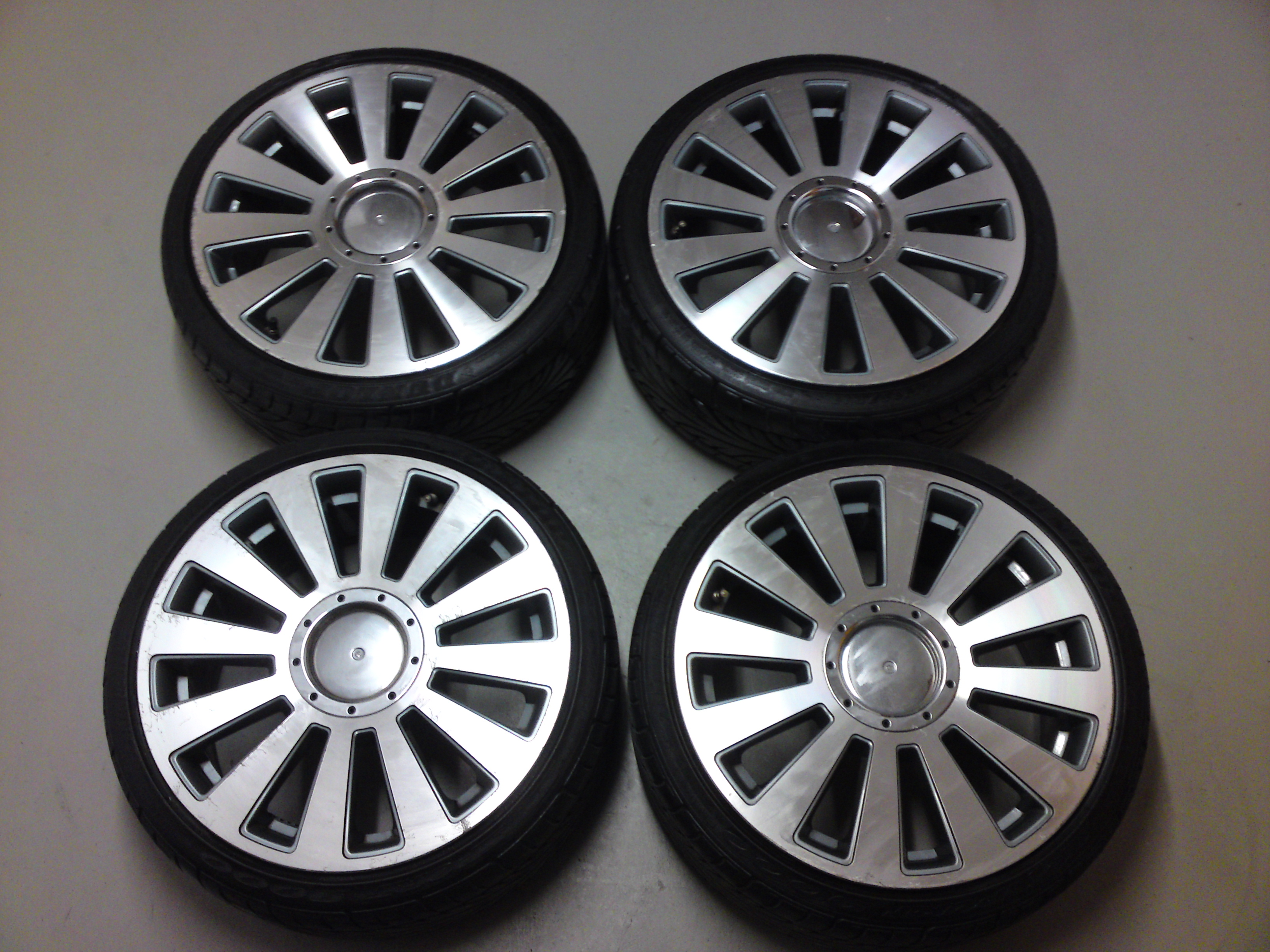 Biete 17 Zoll "Modell MAM8" Felgen in 215/35 ZR17 5x100 & 5x112 Biete