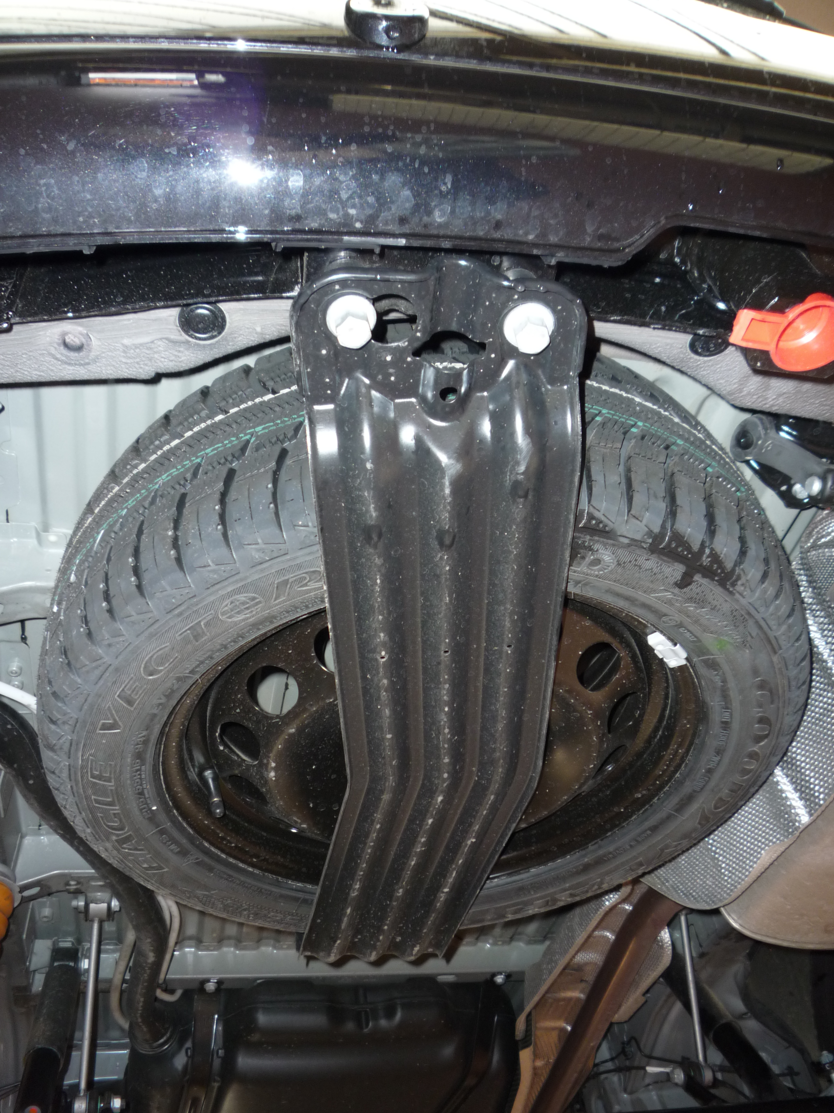 Reserverad Schwierigkeiten, das Reserverad rauszuholen