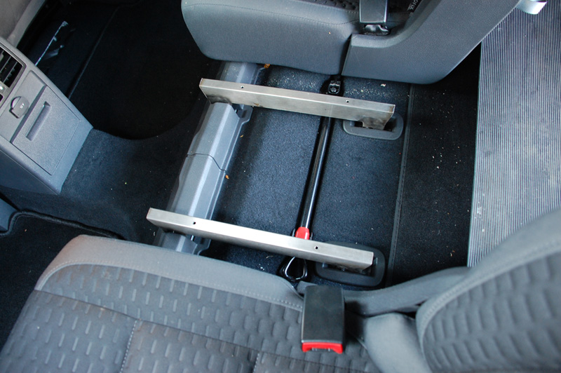 V2A Trägersatz für VW TOURAN für Kühlbox Subwoofermontage oder als