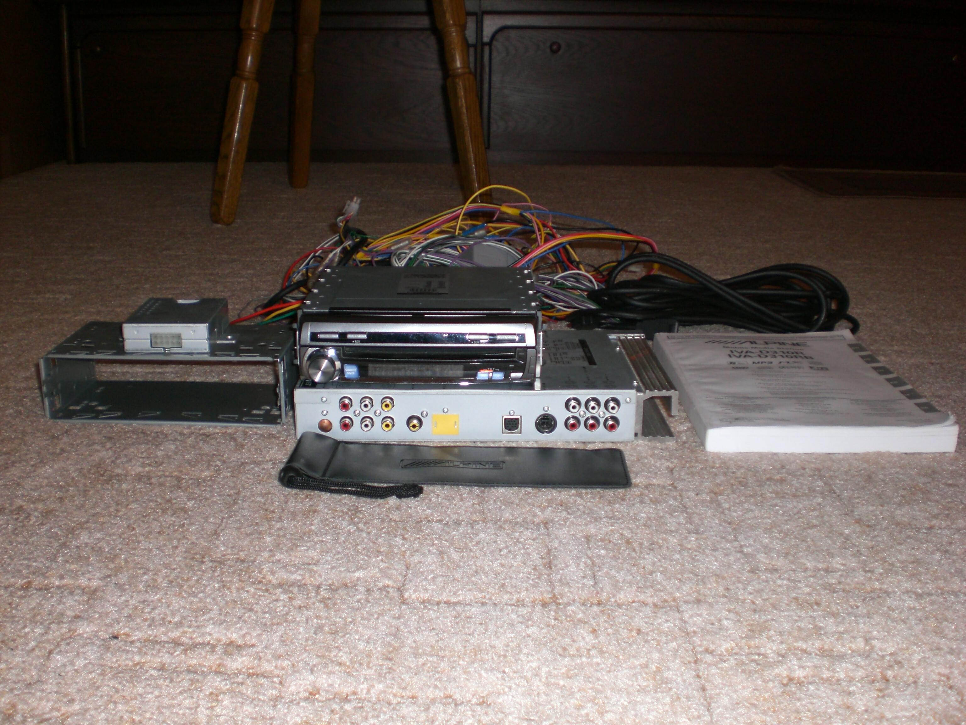 Alpine IVA D310RB DVD-TFT Radio : Biete Car Audio