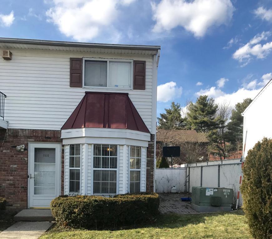 560 Golf View Court, Staten Island, NY 10314 Listings