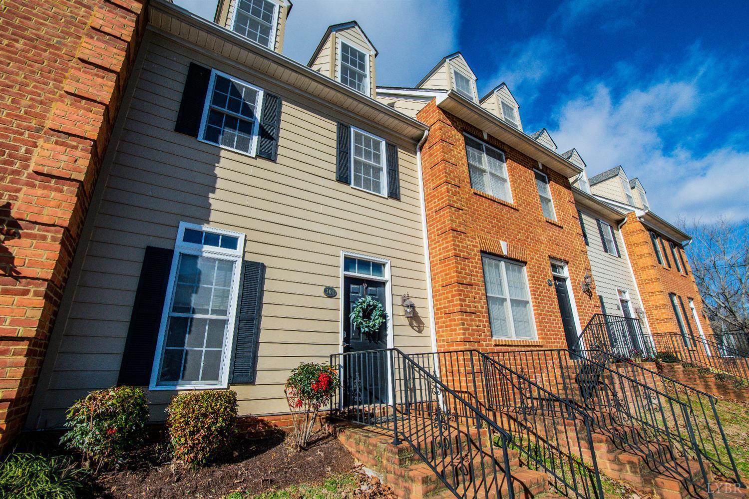 824 Wiggington Road, Lynchburg, VA 24502 Listings Open the door to your Next Home!