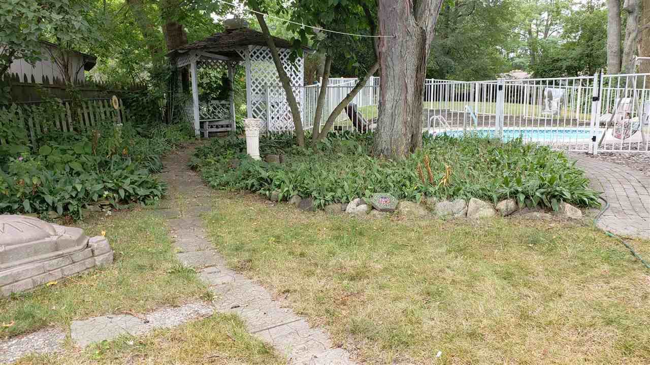 15160 Restwood, Linden, MI 48451 Listings