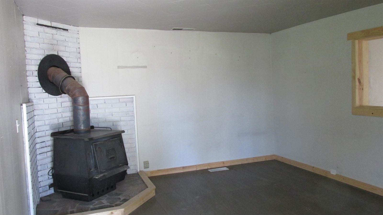 306 Tubman St, Bainville, MT 59212 Listings Kim Semenko