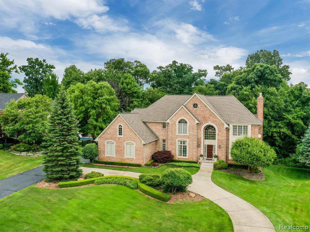 3625 Mountain Laurel Court North, Oakland Township, MI 48363 Listings