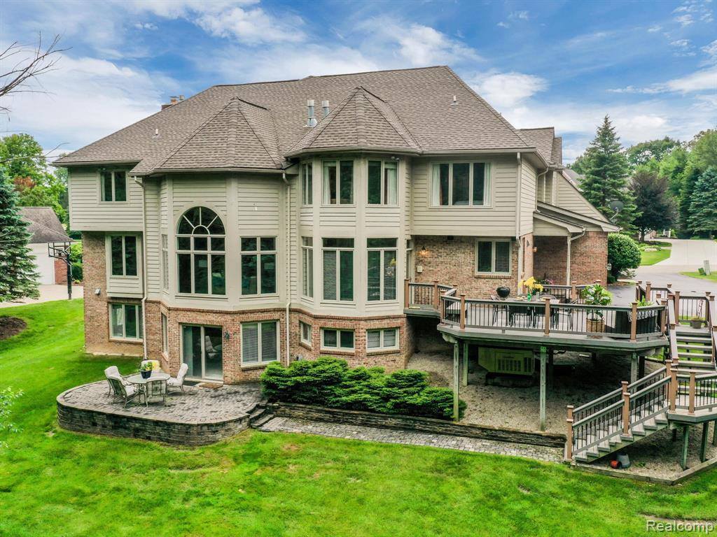 3625 Mountain Laurel Court North, Oakland Township, MI 48363 Listings