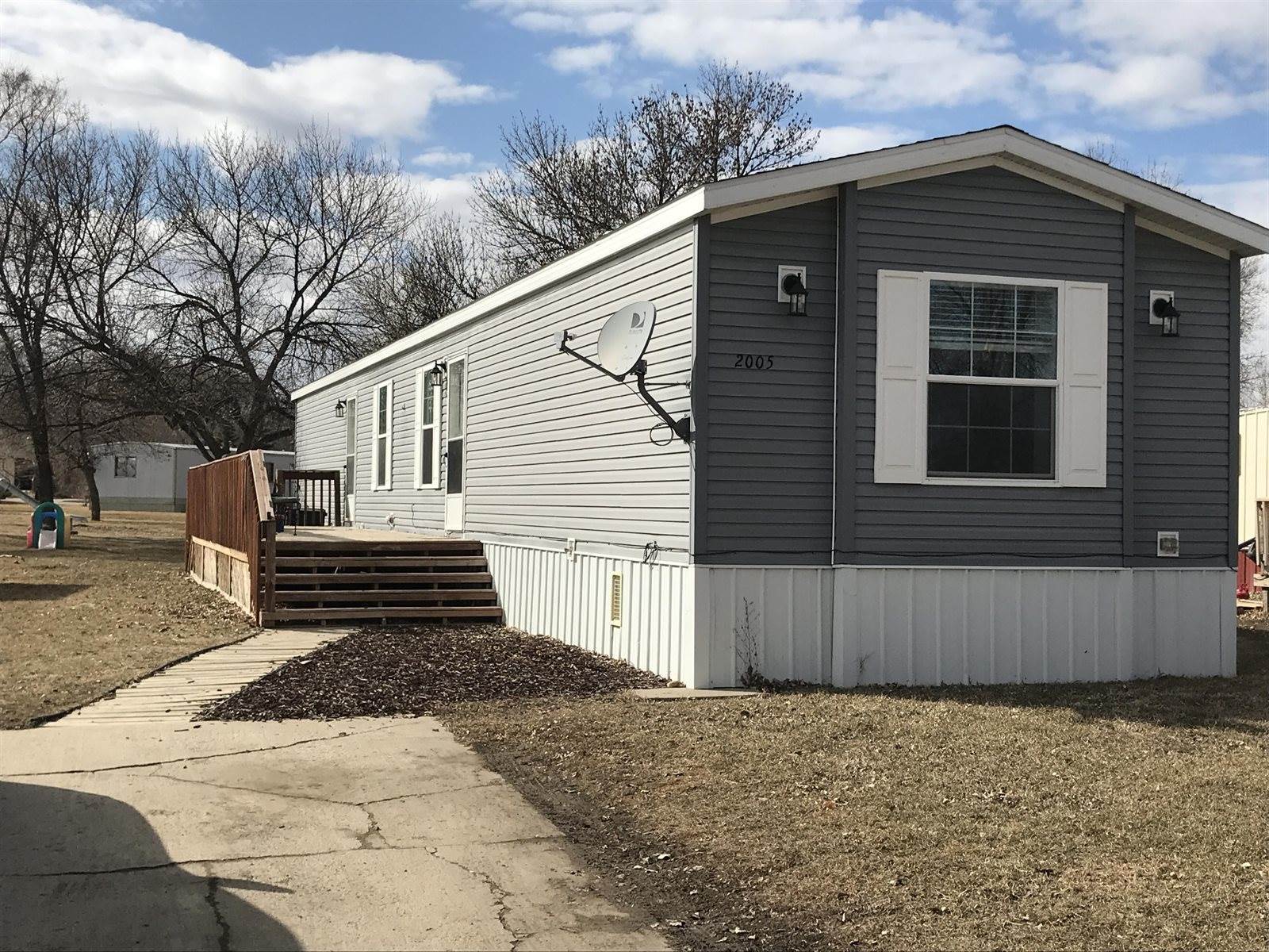 2005 6th Ave West, Williston, ND 58801 Listings Gabriel Black