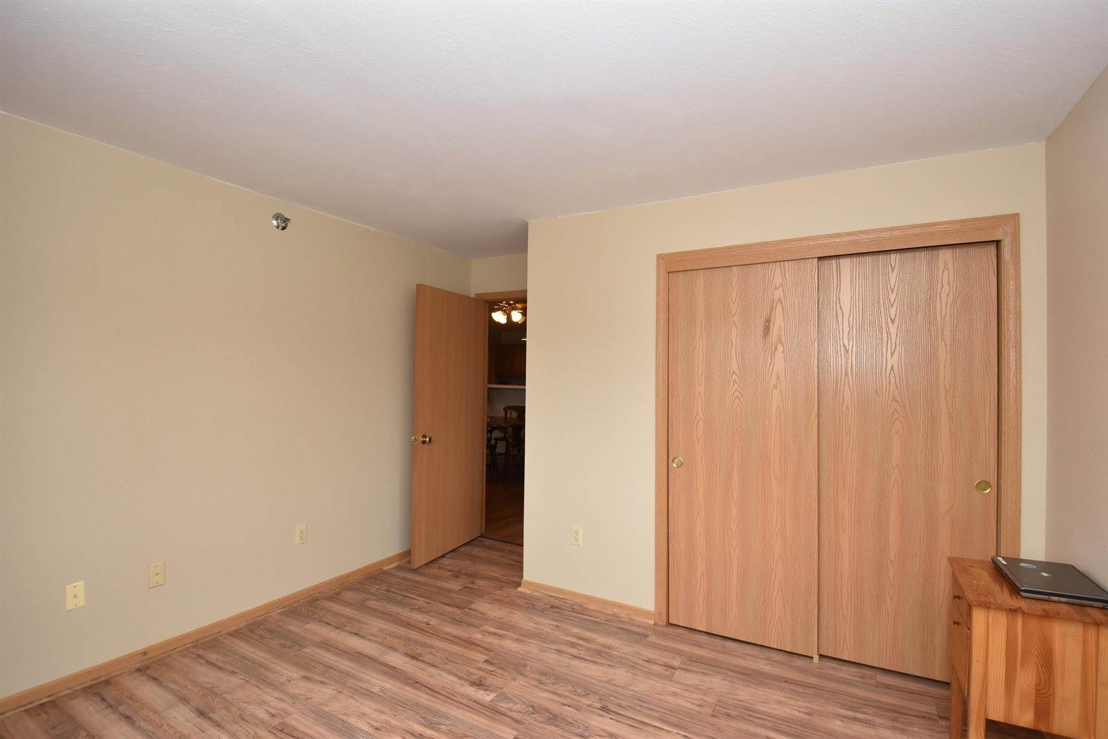 8060 Lexington Pl, 11, Pleasant Prairie, WI 53158 Listings