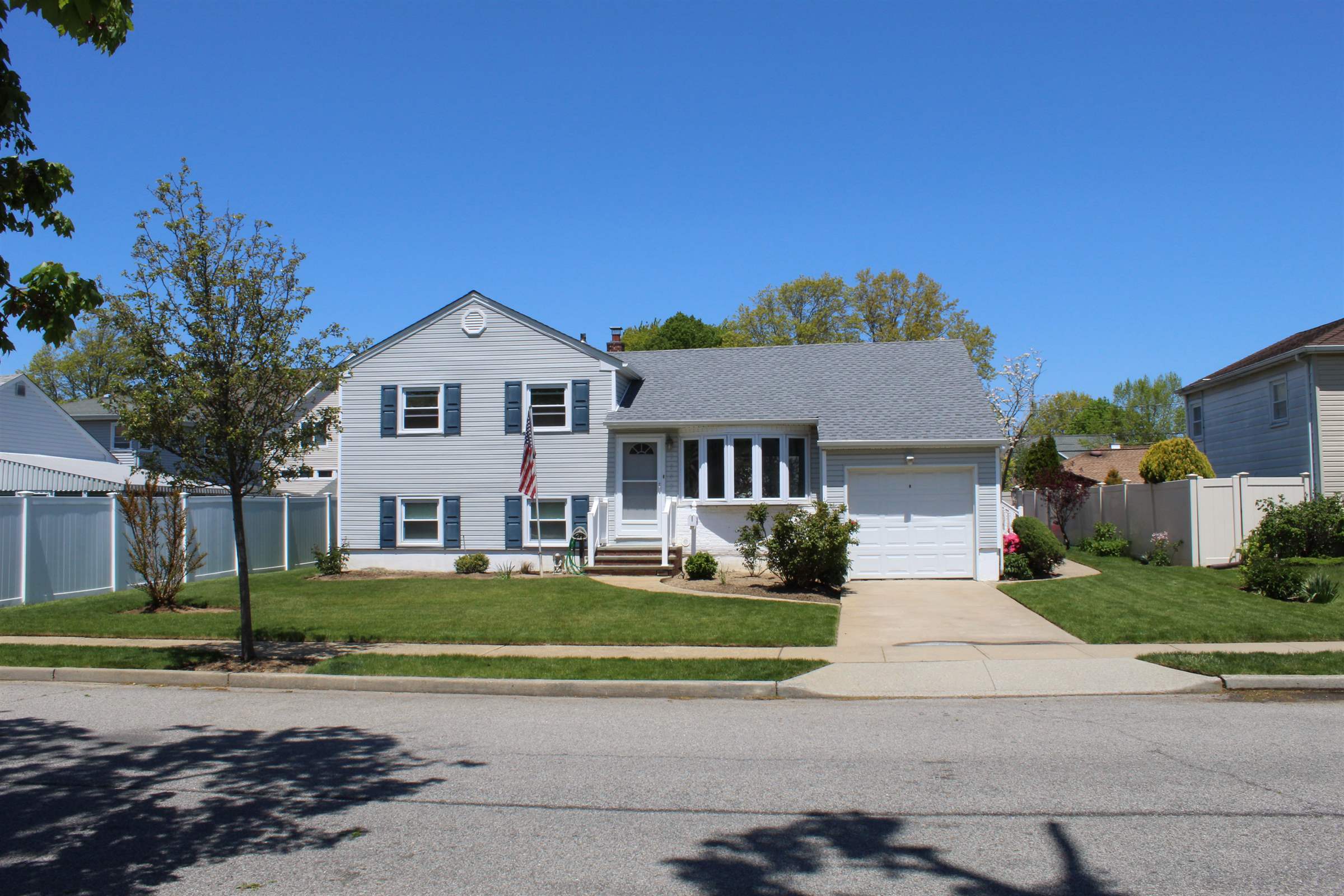 3543 Ladonia St, Seaford NY 11783, Seaford, NY 11783 Listings