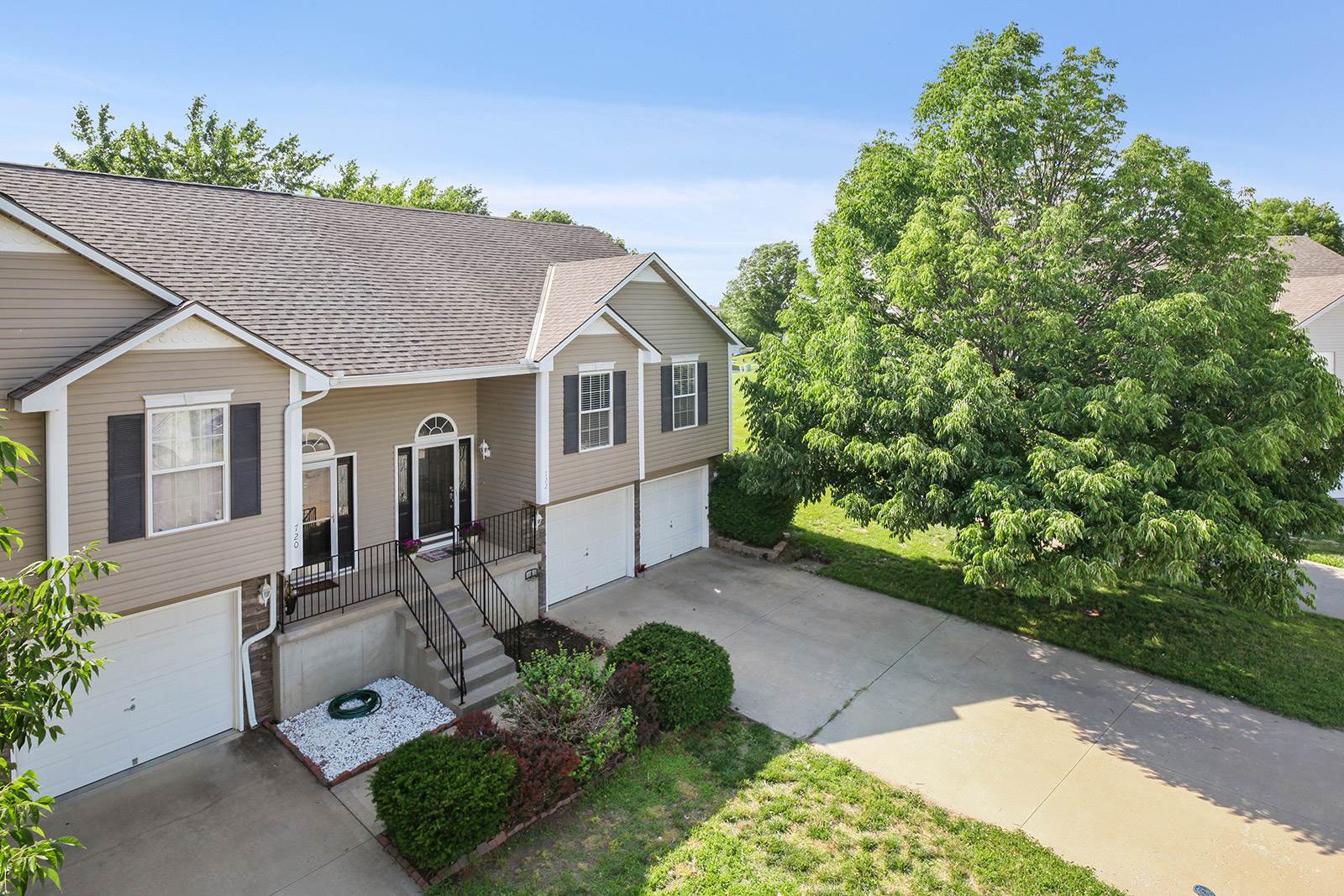 722 NW Scenic Lane, Grain Valley, MO 64029 Listings Gretchen Johnson