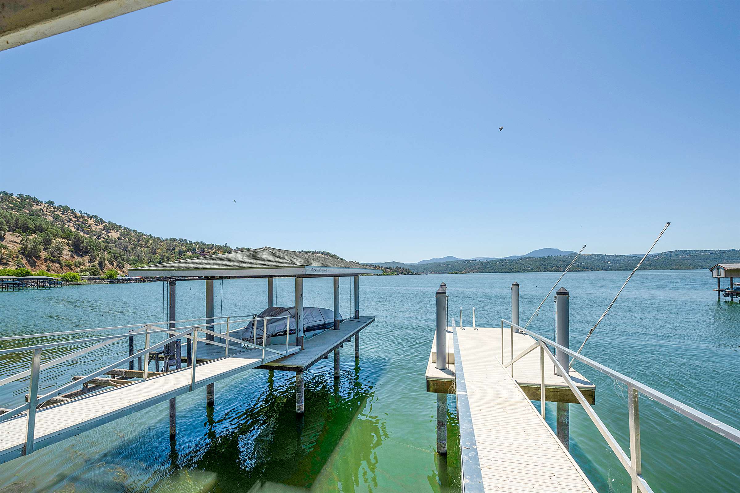 11255 Lakeshore Drive, Clearlake, CA 95422 Listing Details data