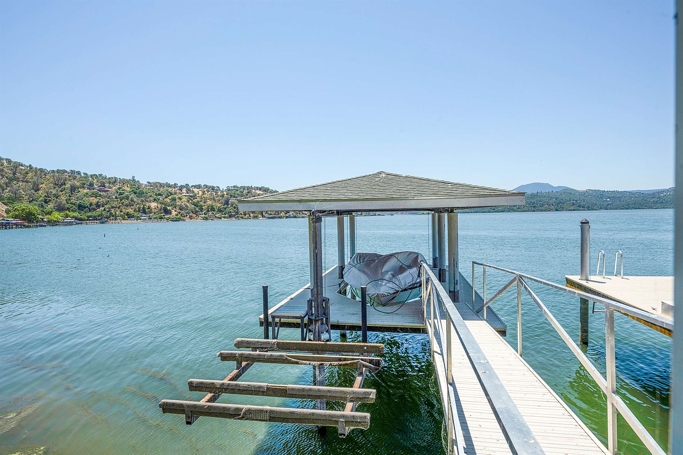 11255 Lakeshore Drive, Clearlake, CA 95422 Listing Details data