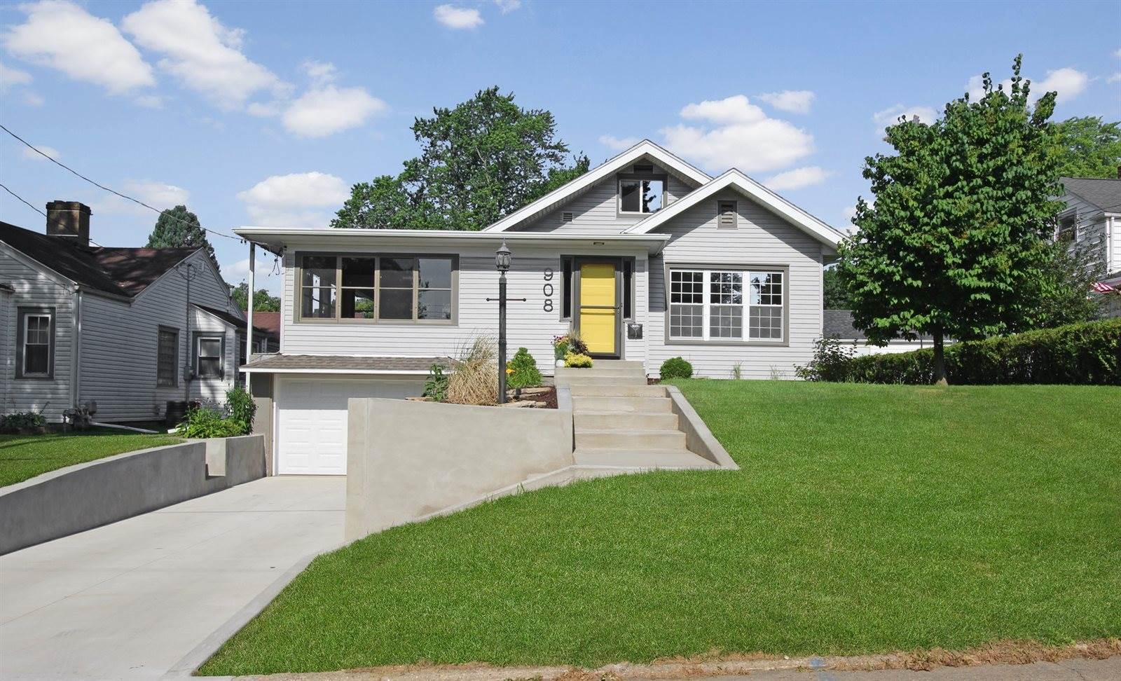 908 Saxby, Freeport, IL 61032 Listings NextHome First Class