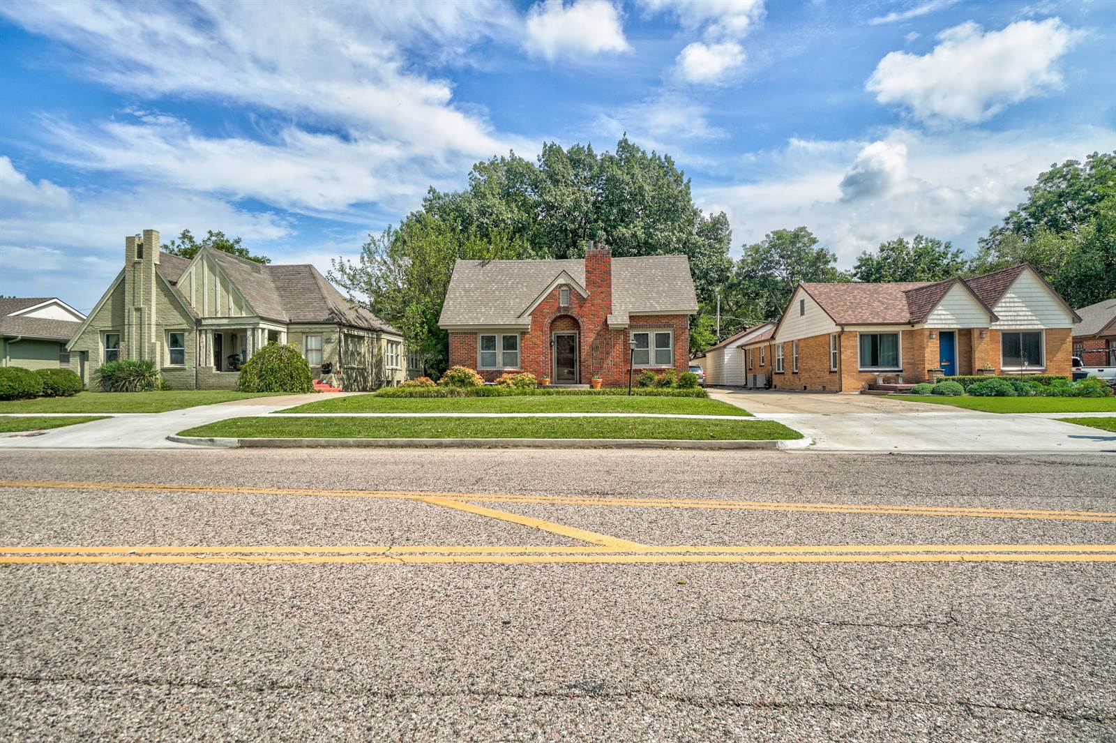 1927 N Broadway Ave, Shawnee, OK 74804 Listings NextHome Central