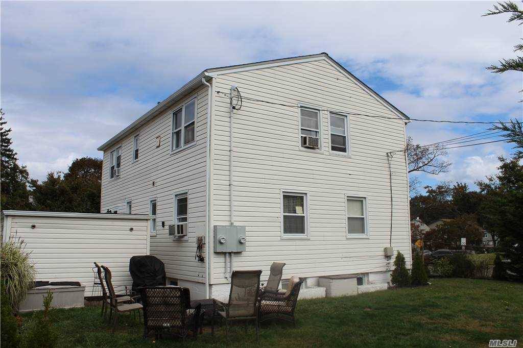 1322 Commodore Rd, Uniondale, NY 11553 Listings NextHome Orangedot