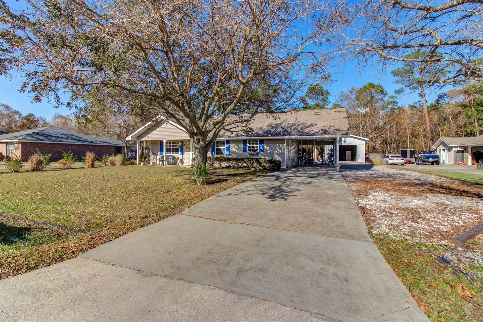 223 Henley Pl, Bay Saint Louis, MS 39520 Listings NextHome Simplicity