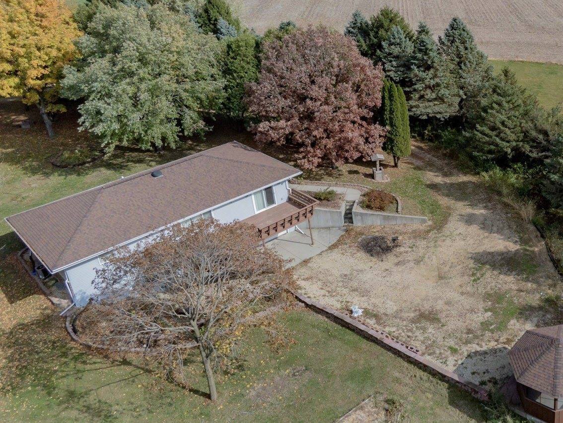 10316 North Mulberry Road, Leaf River, IL 61047 Listings NextHome