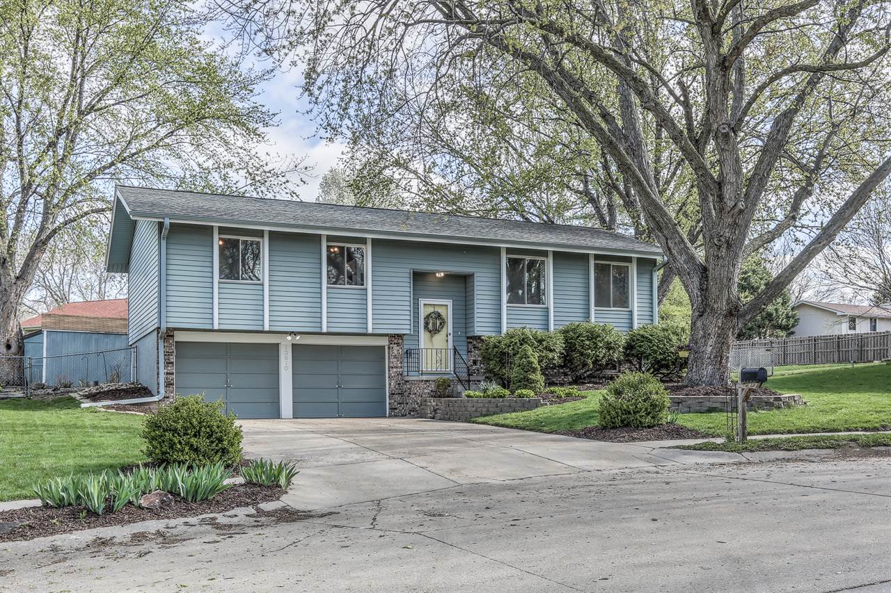 13810 Drexel Circle, Omaha, NE 68137 Listings NextHome Signature